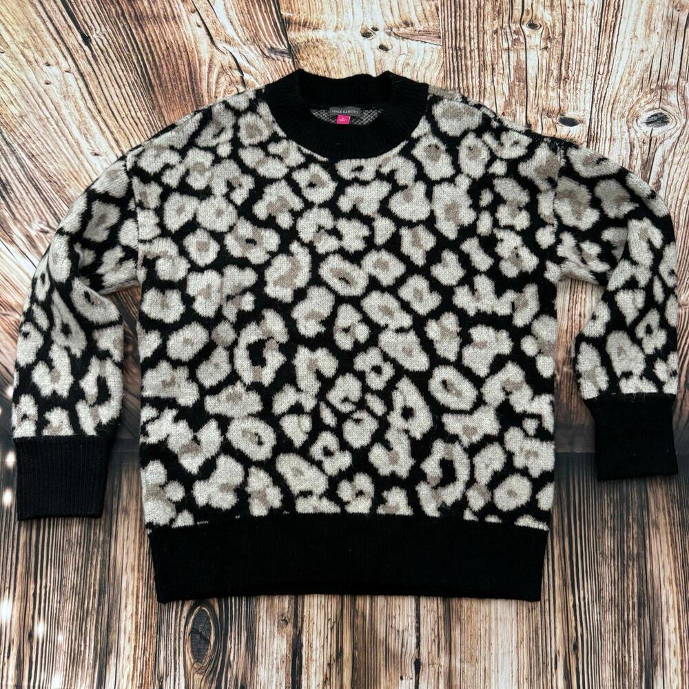 Vince Camuto Leopard Print Oversized Sweater Womens Size Xtra Small Animal Print